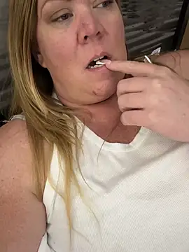 Snapshot of JESS_LOVES chatting on 13, 3, 2025 JESS LOVES online show from 13, 3, 2025