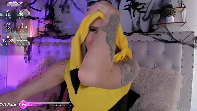 Snapshot of Atenea_Klett_ chatting on 29, 10, 2025 Atenea Klett online show from 29, 10, 2025