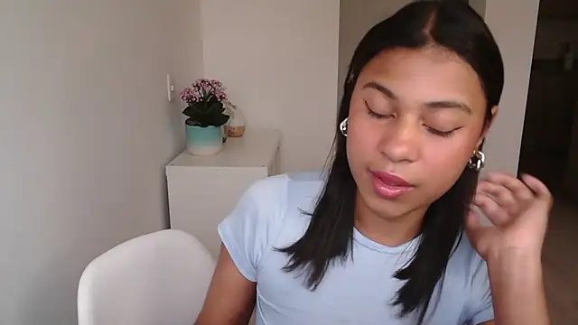 Snapshot of dark_enchantress_ chatting on 8, 12, 2024 dark enchantress online show from 8, 12, 2024