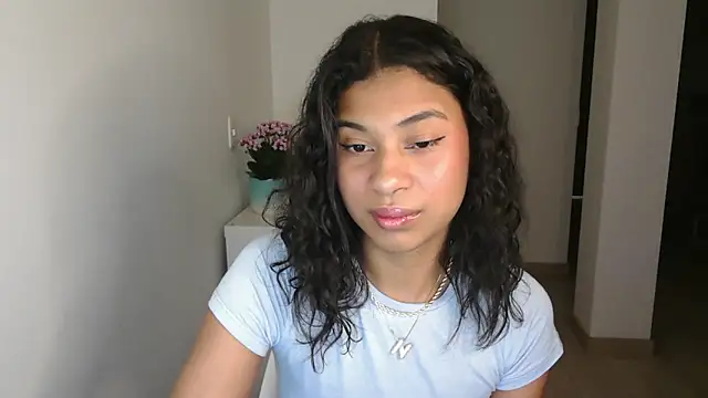 Snapshot of dark_enchantress_ chatting on 13, 12, 2024 dark enchantress online show from 13, 12, 2024