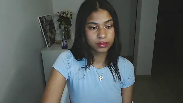 Snapshot of dark_enchantress_ chatting on 12, 1, 2025 dark enchantress online show from 12, 1, 2025