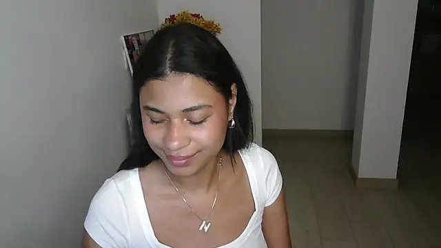 Snapshot of dark_enchantress_ chatting on 16, 1, 2025 dark enchantress online show from 16, 1, 2025