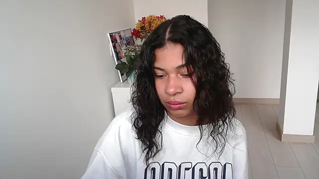 Snapshot of dark_enchantress_ chatting on 19, 1, 2025 dark enchantress online show from 19, 1, 2025