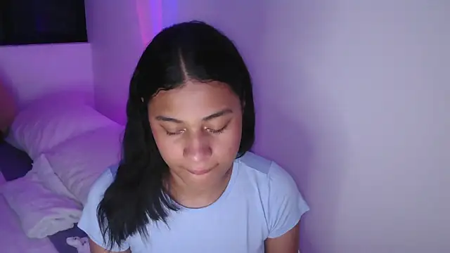 Snapshot of dark_enchantress_ chatting on 18, 3, 2025 dark enchantress online show from 18, 3, 2025