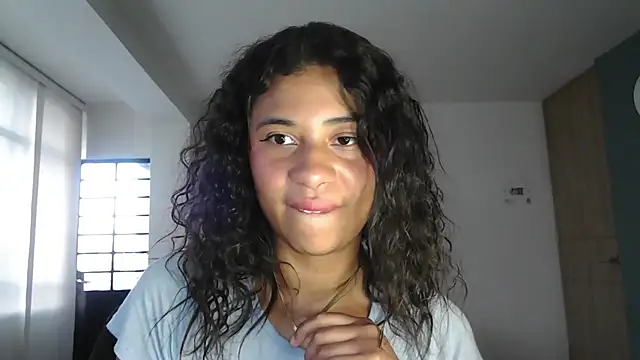 Snapshot of dark_enchantress_ chatting on 22, 10, 2025 dark enchantress online show from 22, 10, 2025