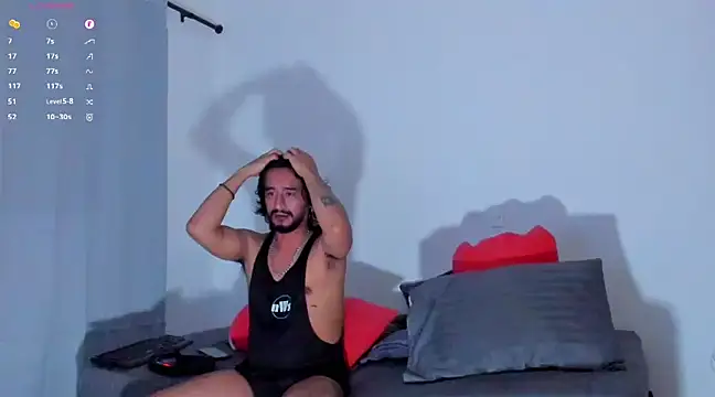 Snapshot of Cloudy_pigDude chatting on 28, 12, 2024 Cloudy pigDude online show from 28, 12, 2024