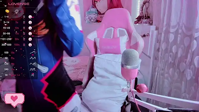 mia kawaii05 online show from 8, 12, 2024