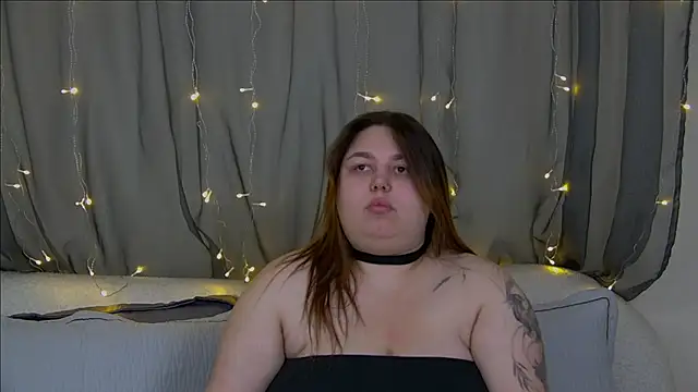 Snapshot of LillianKim chatting on 30, 10, 2025 LillianKim online show from 30, 10, 2025