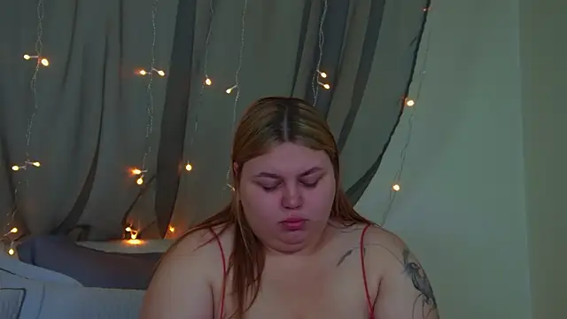 Snapshot of LillianKim chatting on 29, 11, 2025 LillianKim online show from 29, 11, 2025