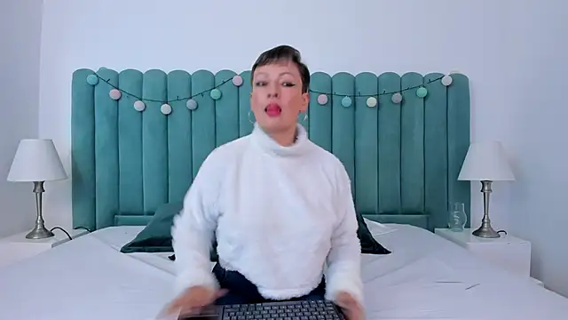 Snapshot of marianaaguii chatting on 5, 1, 2025 marianaaguii online show from 5, 1, 2025