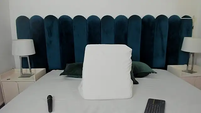 Snapshot of marianaaguii chatting on 14, 11, 2025 marianaaguii online show from 14, 11, 2025