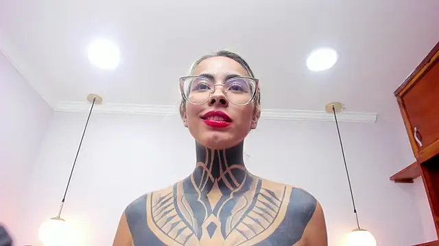 Snapshot of NicoleBlum chatting on 6, 1, 2025 NicoleBlum online show from 6, 1, 2025