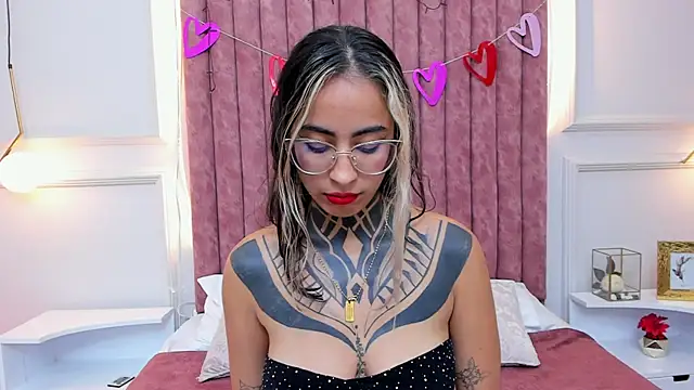 Snapshot of NicoleBlum chatting on 12, 2, 2025 NicoleBlum online show from 12, 2, 2025