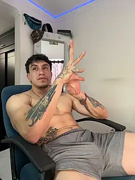 Snapshot of strongboy_ chatting on 25, 6, 2026 strongboy online show from 25, 6, 2026