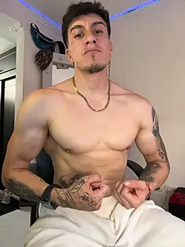 Snapshot of strongboy_ chatting on 24, 7, 2026 strongboy online show from 24, 7, 2026