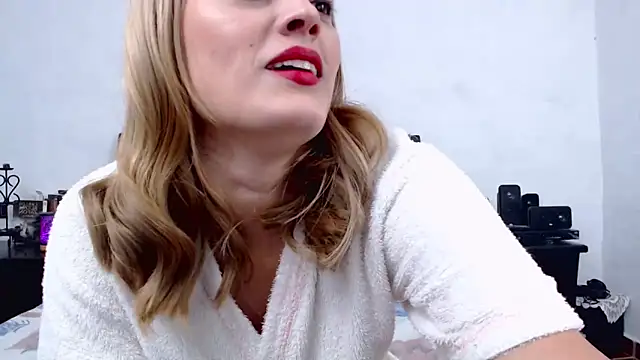 Snapshot of AikoTailor chatting on 10, 2, 2025 AikoTailor online show from 10, 2, 2025