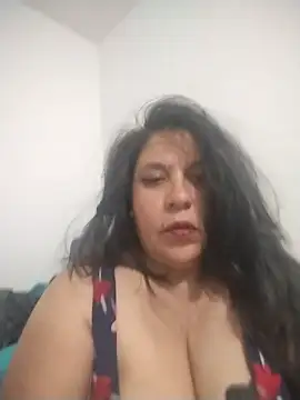 Snapshot of Vilainemarie chatting on 1, 8, 2026 Vilainemarie online show from 1, 8, 2026