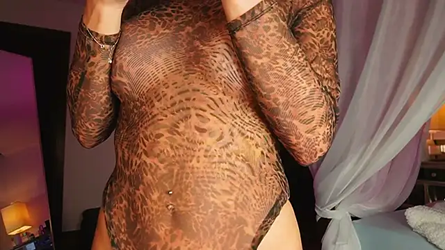 Snapshot of Katyerave chatting on 29, 10, 2025 Katyerave online show from 29, 10, 2025