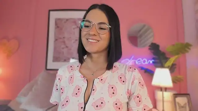 SoySaraa online show from 6, 2, 2025