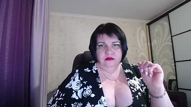 JuicyLady Di online show from 6, 3, 2025