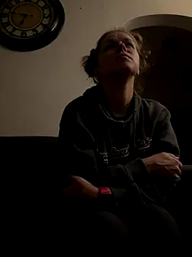 bustybunny25 online show from 25, 10, 2025