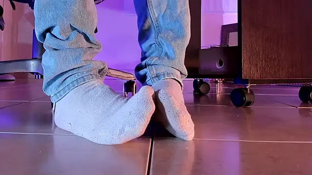 ArchieCollins online show from 8, 10, 2025