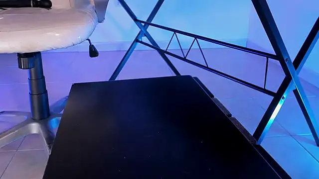 ArchieCollins online show from 5, 11, 2025