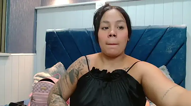 EmilyQueen3x online show from 22, 3, 2025