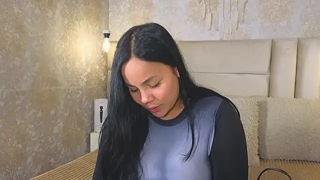 EmilyQueen3x online show from 12, 4, 2026