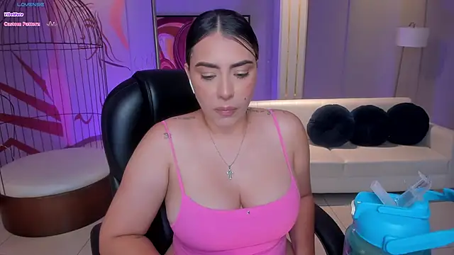 Snapshot of MartinnaBonnet chatting on 10, 2, 2025 MartinnaBonnet online show from 10, 2, 2025