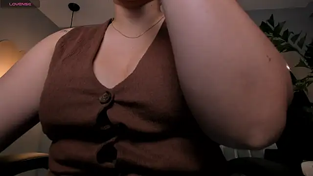 Snapshot of MartinnaBonnet chatting on 11, 3, 2025 MartinnaBonnet online show from 11, 3, 2025