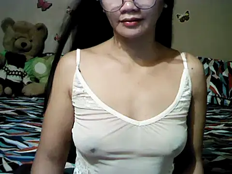 Mia Rein online show from 5, 10, 2025