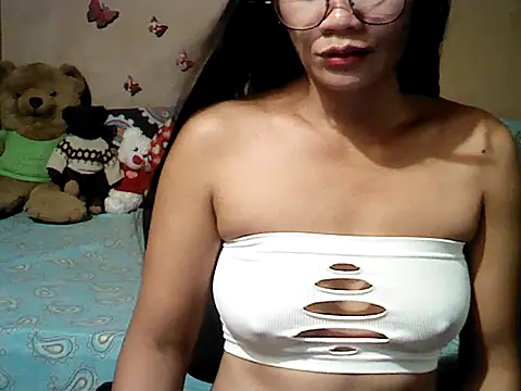 Snapshot of Mia_Rein chatting on 17, 4, 2026 Mia Rein online show from 17, 4, 2026