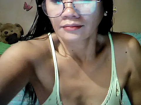 Snapshot of Mia_Rein chatting on 2, 5, 2026 Mia Rein online show from 2, 5, 2026