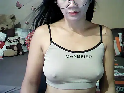 Snapshot of Mia_Rein chatting on 7, 7, 2026 Mia Rein online show from 7, 7, 2026