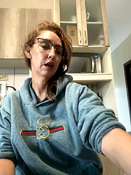 Snapshot of RAIRAsexy chatting on 9, 11, 2025 RAIRAsexy online show from 9, 11, 2025