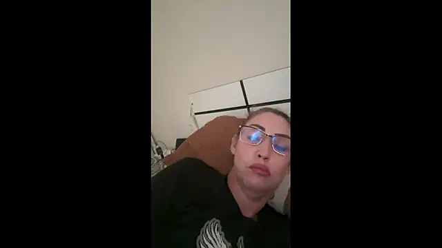 Snapshot of RAIRAsexy chatting on 15, 12, 2025 RAIRAsexy online show from 15, 12, 2025