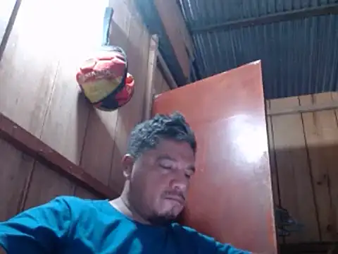 Snapshot of Vulckano43 chatting on 4, 3, 2025 Vulckano43 online show from 4, 3, 2025