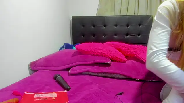Snapshot of horny__molly_ chatting on 20, 3, 2026 horny molly online show from 20, 3, 2026