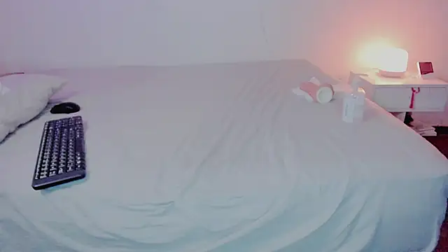 Snapshot of Amelia75 chatting on 8, 12, 2024 Amelia75 online show from 8, 12, 2024