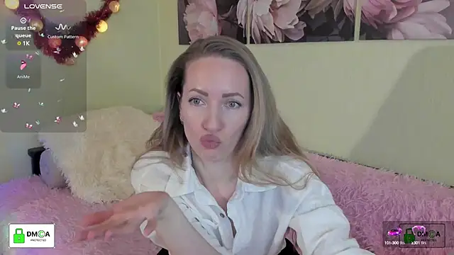 Snapshot of Queenymel chatting on 9, 1, 2025 Queenymel online show from 9, 1, 2025