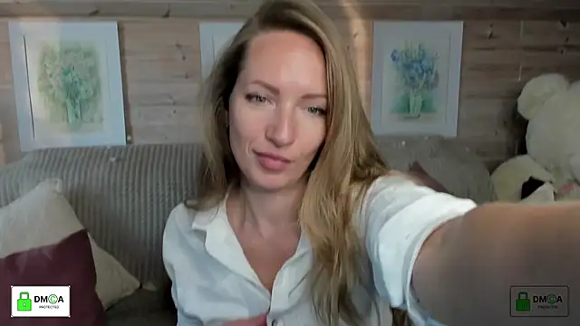 Snapshot of Queenymel chatting on 11, 9, 2025 Queenymel online show from 11, 9, 2025