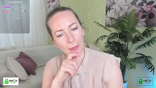 Queenymel online show from 14, 4, 2026