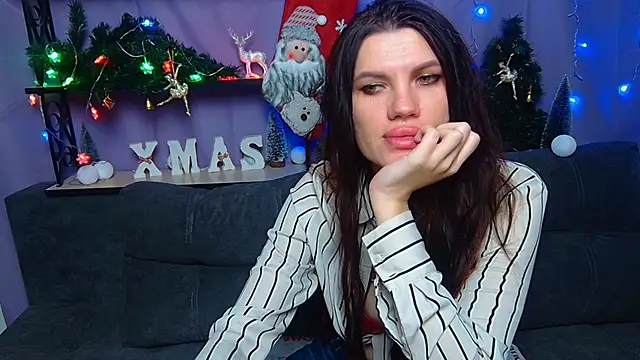 Snapshot of MilaLoona chatting on 23, 12, 2024 MilaLoona online show from 23, 12, 2024