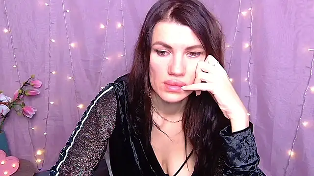 MilaLoona online show from 3, 3, 2026