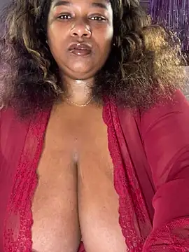 BigFineSelena online show from 3, 2, 2026