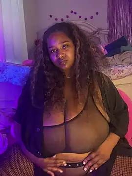 Snapshot of BigFineSelena chatting on 12, 6, 2026 BigFineSelena online show from 12, 6, 2026