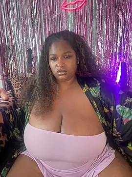 Snapshot of BigFineSelena chatting on 27, 6, 2026 BigFineSelena online show from 27, 6, 2026