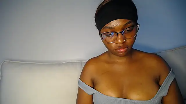 Snapshot of Pretty_Liya08 chatting on 19, 4, 2026 Pretty Liya08 online show from 19, 4, 2026