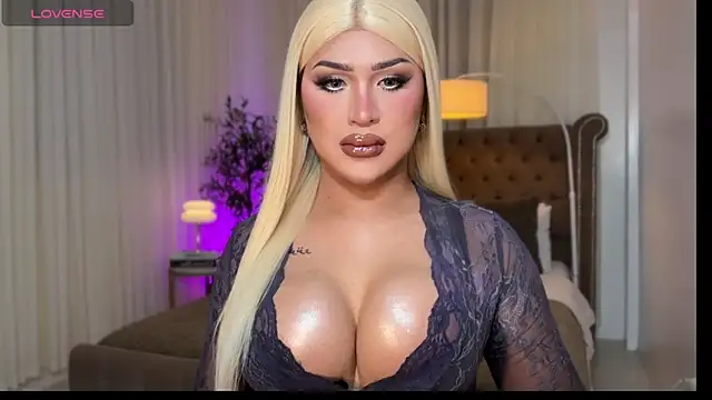 Your Majesty Tyra online show from 2, 11, 2025